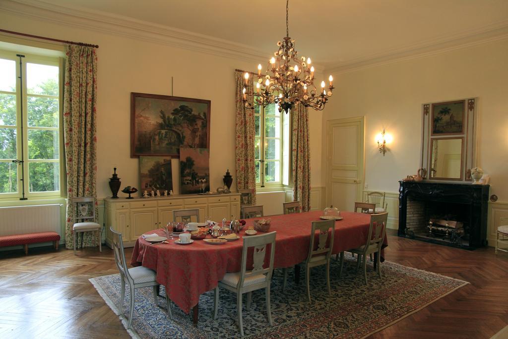 Chateau De La Marronniere Bed and Breakfast Aizenay Buitenkant foto